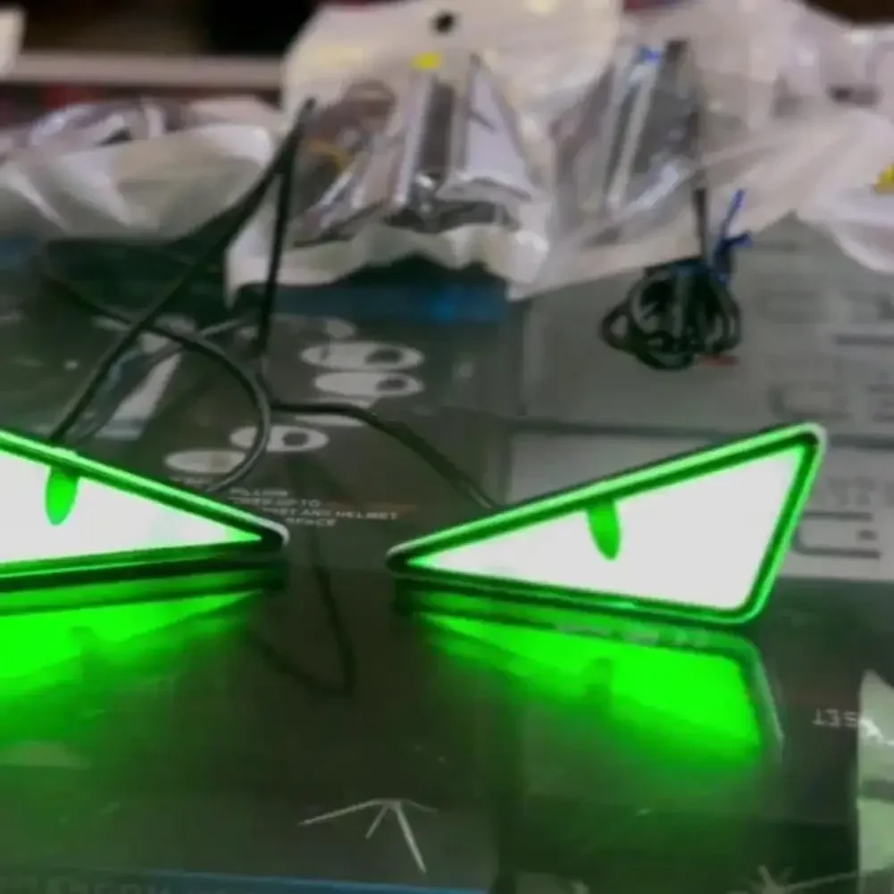 ユニバーサルオートバイLEDデーモンアイライト防水デビルミニ - Universal Motorcycle Led Headlight Projector のレビューと価格